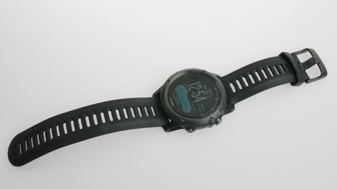 Garmin Fenix 3 er stor og robust.
