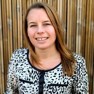SPARER TID: Med kontinuerlig kompetanseheving mener Viju at både de og kundene sparer tid og penger.