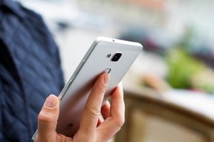 Honor 7 får en ny og forbedret fingeravtrykkleser levert av svenske FPC.