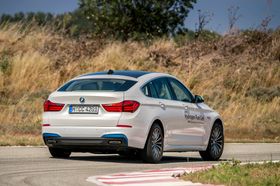 BMW 5-serie med hydrogen-drift.