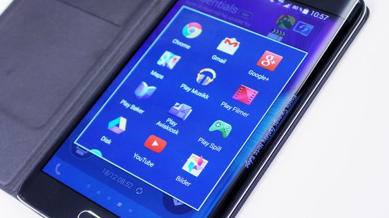 Galaxy Note 4 og Galaxy Note Edge (bildet) kan få oppfølgere om under en måned.