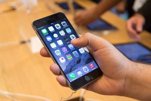 Svært solid iPhone-salg hjalp godt på Apples seneste kvartalsresultater.