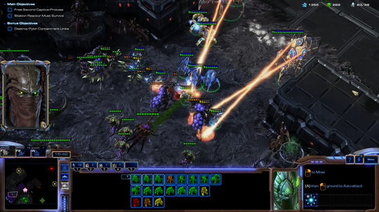 Zeratul's Protoss-hær kremerer romvesner i kjent stil.