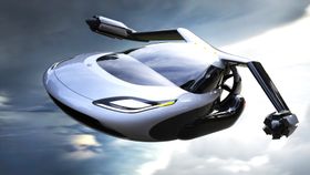 Vi har sett flere prototyper på flyvende biler tidligere, for eksempel denne modellen fra det amerikanske selskapet Terrafugia.