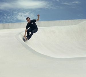 Lexus Hoverboard ble demonstrert på en spesialkonstruert bane.