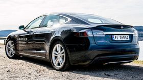 Model S blir snart enda mer selvkjørende – fra og med 15. august for utvalgte Tesla-eiere.