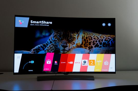 WebOS 2.0 er enkelt og rent.