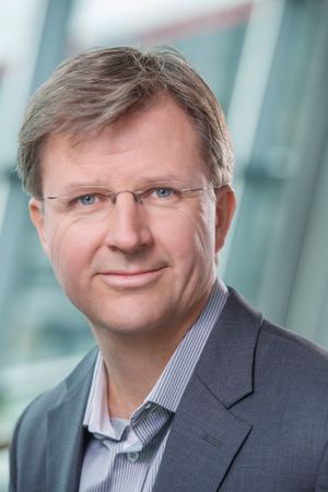 Forskningsleder Bjørn Hansen sier Telenor kan leve med EU-kompromisset rundt de spesialiserte tjenestene.