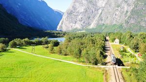 Tog%20jernbane%20NSB%20Raumabanen.300x16