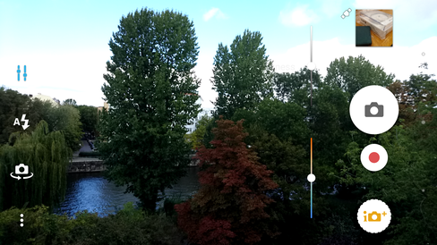 En helt ny fotoapp for Xperia Z5-telefonene kommer i november. Kjøper du telefonene før den tid ser appen slik ut.