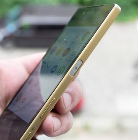 Sonys nylig lanserte toppmodeller, Xperia Z5 Premium, Xperia Z5 og Z5 Compact, er blant telefonene som er utstyrt med Snapdragon 810-brikken. Det er altså først neste år Snapdragon 820 vil bli vanlig i toppmodeller. Her sees Xperia Z5.