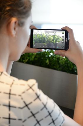LG_G4s_H735_lifestyle (5).