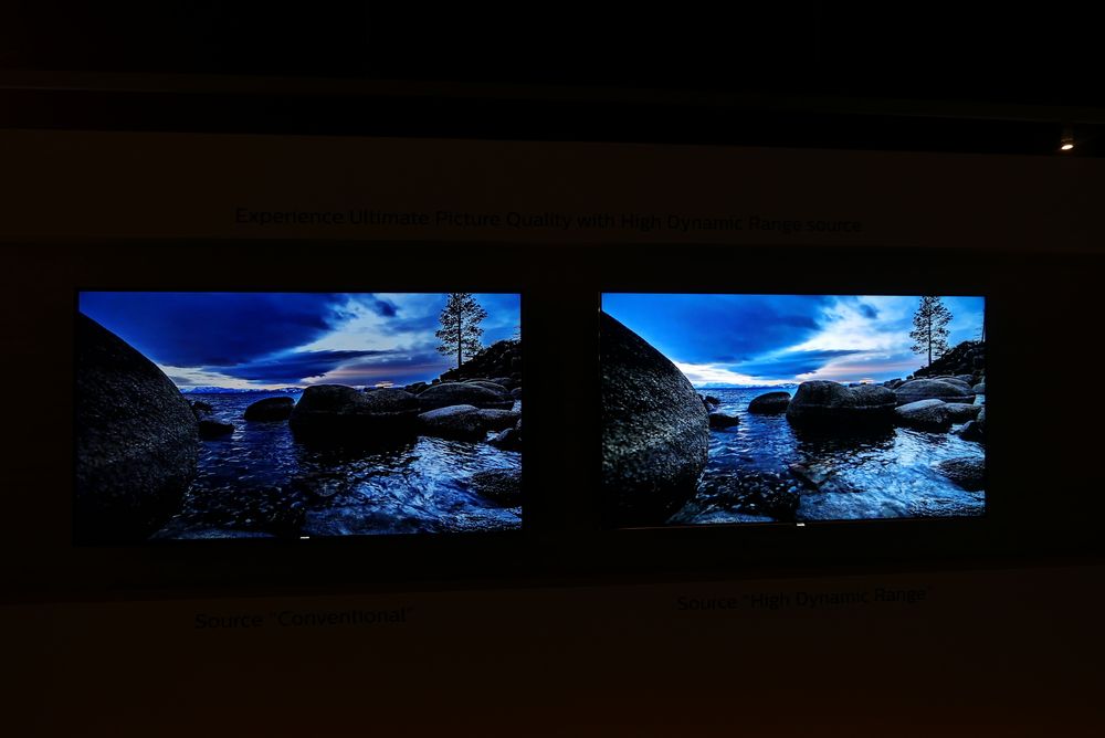 Her et eksempel på hva HDR tilføyer. Skjermen med teknologien er den til høyre.