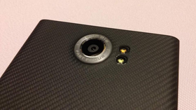 Kameraet skal visstnok bli på 18 megapiksler og ha «fast focus». Men er det egentlig noen som har reklamert for et produkt med «slow focus» noen gang?