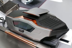 Asus ROG GX700 har en egen vannkjøling for å holde grafikken kjølig.