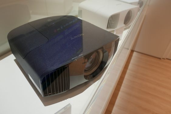Slik ser den nye 4K HDR-projektoren ut til Sony.