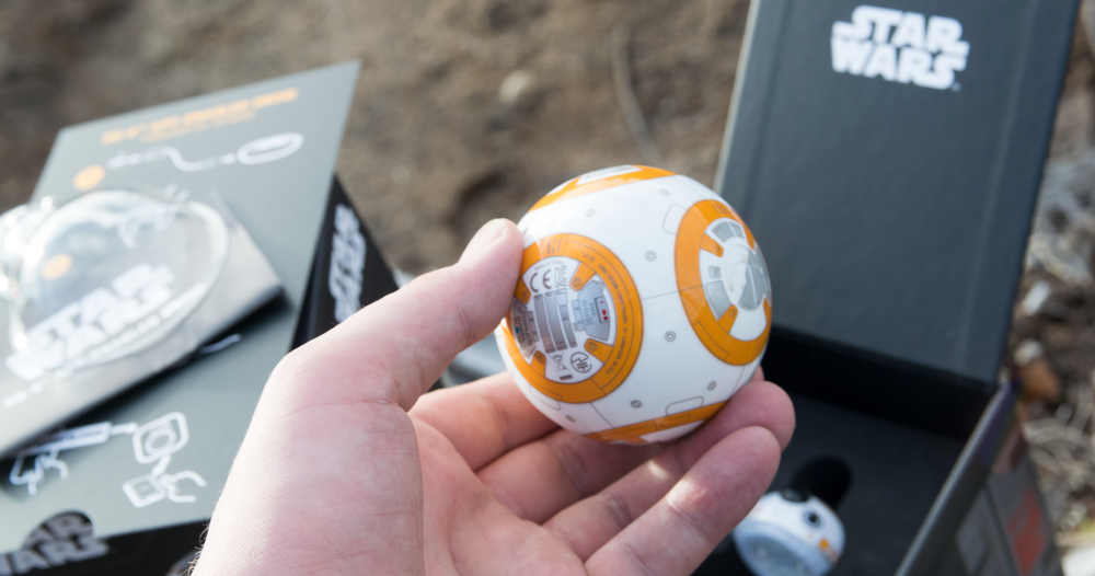 Uten hodet likner Sphero BB-8 mye på gamle Sphero 2.0.