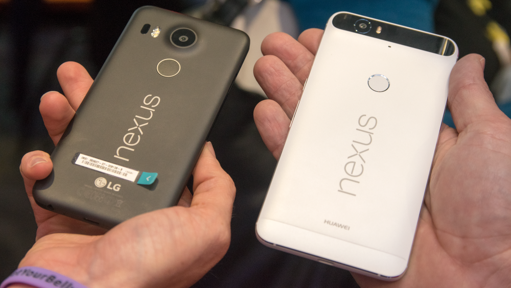 Nexus 5X til venstre og Nexus 6P til høyre.