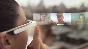Google-Glass-Dating-app-script.300x169.j