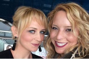 Her er app-gründerne Nicole McCullough og Julia Cordray.