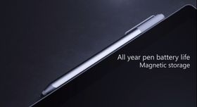 Pennen kan festes til toppen av Surface Pro 4, og lades automatisk derfra.