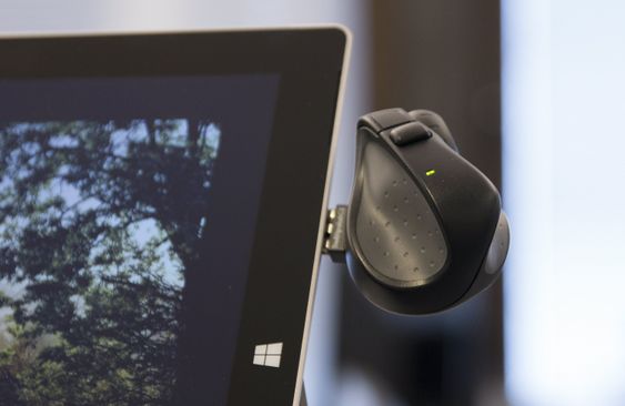 Musa lades opp ved å dokkes rett til USB-dongelen.