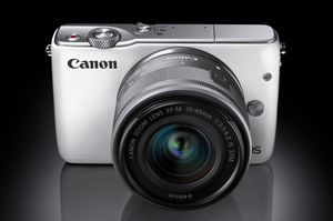Canon EOS M10.
