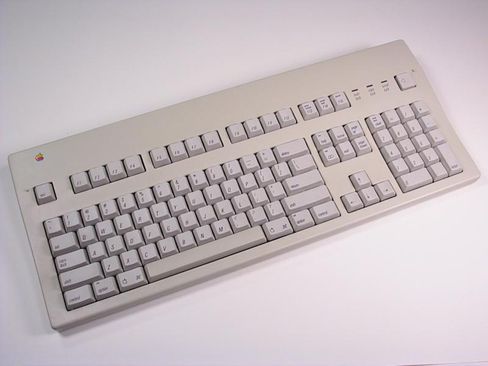 Slik så Apple Extended Keyboard ut i 1987.