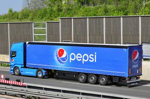 Pepsi er nok mest kjent for brus, men nå vil de satse på mobiltelefoner også.