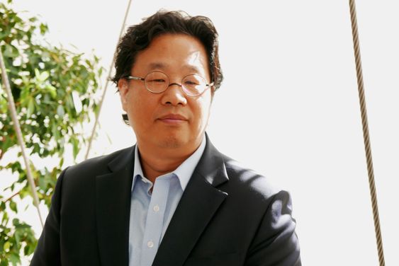 Kangheui Cha er designsjef for hjemmeunderholdning hos LG.