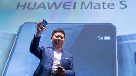 Huawei Mate S er første lanserte Android-mobil med trykkfølsom skjerm.