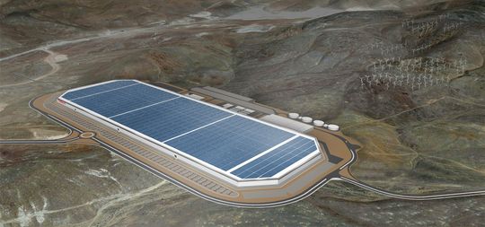 Slik skal en del av Teslas Gigafactory se ut i ferdig tilstand. Det var på dette anlegget de to journalistene befant seg.