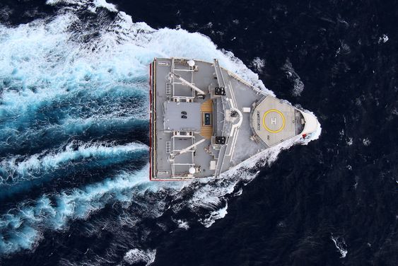 Bred: Med 70 meters bredde i vannlijen er PGS Titan-klassen verdens bredeste skip. 
