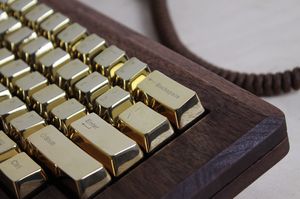 Golden Apple har gullbelagte taster.