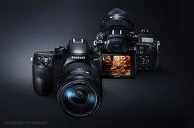 Samsungs NX-serie, her representert ved NX1, er ut til å kunne gå mot slutten.