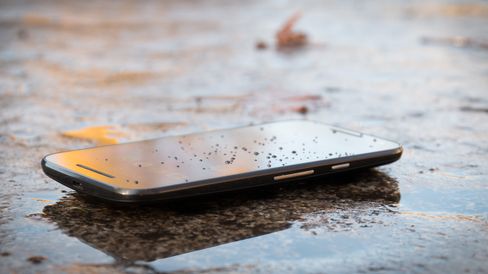 Motorolas Moto G er tredje generasjon av modellen. Den er vanntett og gir deg svært mye for pengene.