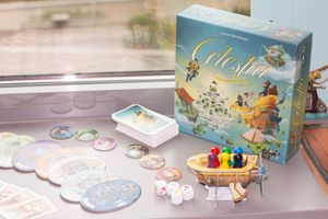Se hvor langt du kommer på flaks og svik mellom dine motspillere. Spill: Celestia.