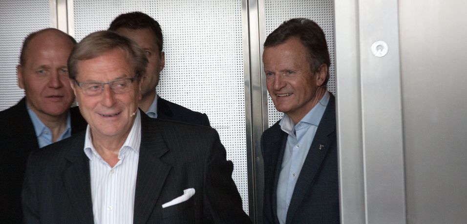Konsernsjef Sigve Brekke, her i heisen sammen med avgått styreleder Svein Aaser og avgått konsernsjef Jon Fredrik Baksaas den dagen Brekke ble kunngjort som ny konsernsjef.