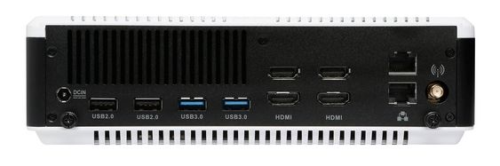 Fire HDMI 2.0-porter er ikke dagligdags på en slik datamaskin.