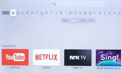 Det mest irriterende med Apple TV er de mange stedene du støter på skjermtastaturet. Foreløpig støttes ikke boksen av Apples egen fjernkontrollapp, og Bluetooth-utstyr må sertifiseres for å virke.