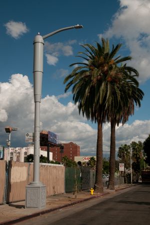 En av lyktestolpe-basestasjonene som er satt opp i Los Angeles.