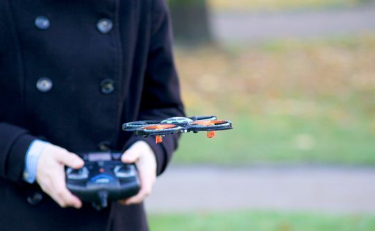 UDI Mini Drone er forholdsvis enkel å manøvrere.