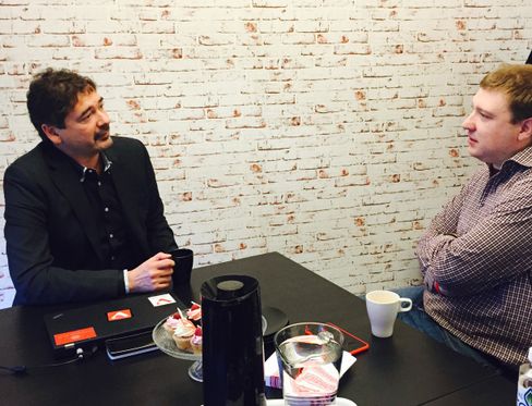 Vi tok turen innom Vivaldis hovedkvarter i Oslo for å snakke med sjefen selv, Jon S. Von Tetzchner (t.v.).