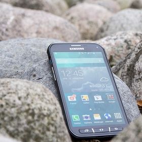 Android-produsenter har lenge syslet med vanntette produkter. Her representert ved Samsung Galaxy S5 Active.