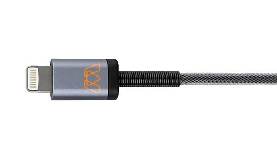Skaffer du deg en Lightning-kabel fra en annen produsent, kan du få et produkt som tåler mer juling. Denne er fra MOS og heter Spring. 