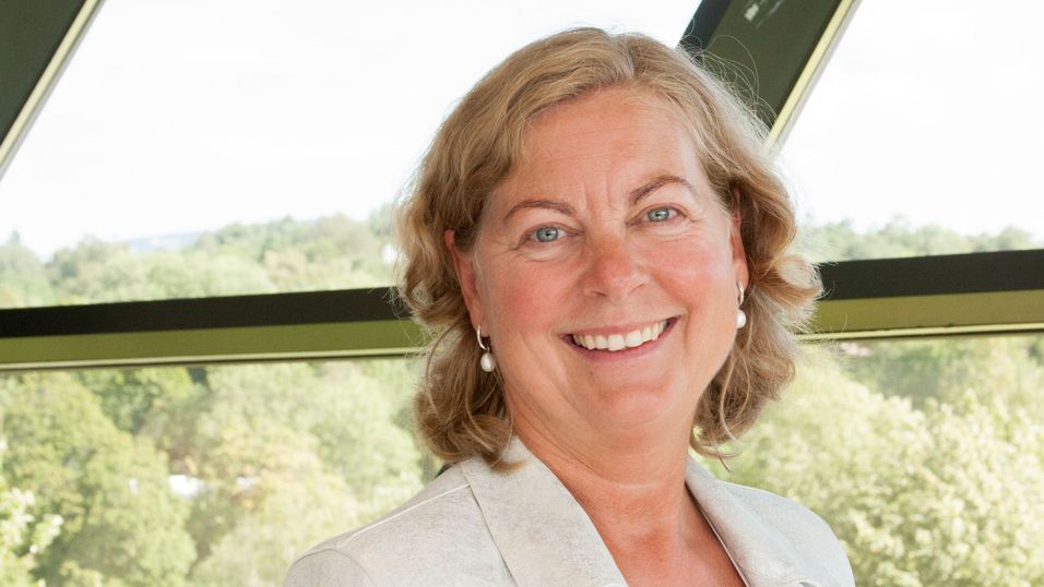 Berit Svendsen håper på kraftfulle initiativ fra den politiske ledelsen, slik at jobben med å digitalisere og effektivisere Norge kan skyte fart.