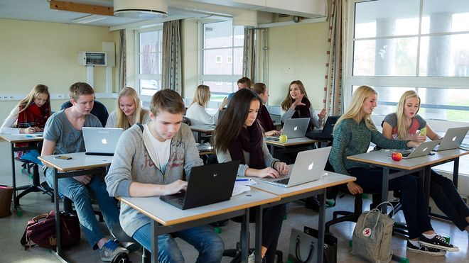 Koding blir valgfag til høsten. På noen ungdomskoler