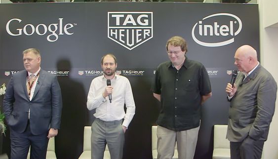 Fra dagens pressekonferanse. Fra venstre Guy Semon i TAG Heyer, David Singleton i Google, Mike Bell i Intel og Jean-Claude Biver i TAG Heuer.