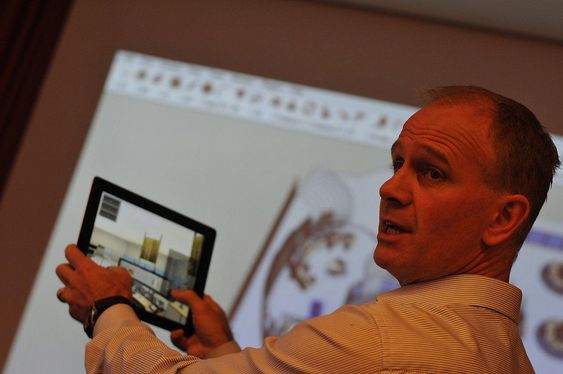 Pierre Schäring i CGM viser hvordan selskapet lager animasjoner i 3D ved design av kontrollromsløsninger.