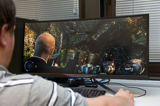 For film eller spilling kan en bredskjerm med WFHD-oppløsning være godt nok.